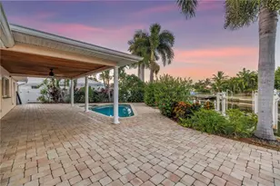1820 Tanglewood Dr NE, Saint Petersburg, FL 33702 - Photo 33