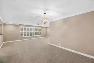 1820 Tanglewood Dr NE, Saint Petersburg, FL 33702 - Photo 19