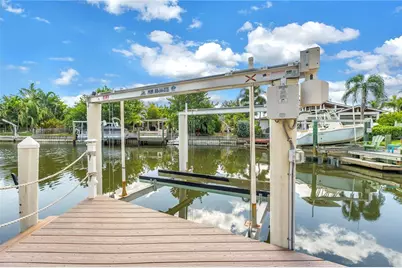 1820 Tanglewood Drive NE, Saint Petersburg, FL 33702 - Photo 49