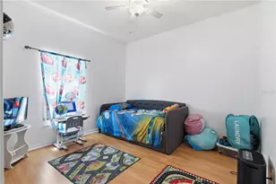 704 Parsons Pointe St, Seffner, FL 33584 - Photo 25