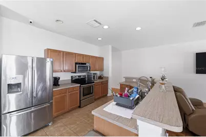 704 Parsons Pointe St, Seffner, FL 33584 - Photo 15