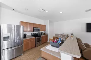 704 Parsons Pointe St, Seffner, FL 33584 - Photo 15