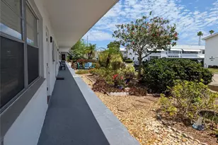 5850 18th St N, Saint Petersburg, FL 33714 - Photo 3