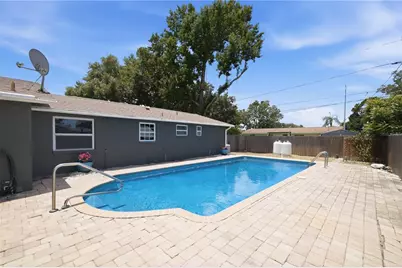 8536 Quail Road, Seminole, FL 33777 - Photo 5