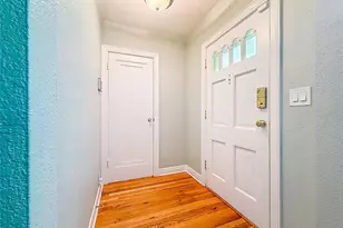 182 29th Ave N, Saint Petersburg, FL 33704 - Photo 9