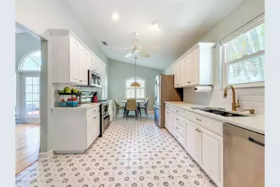 182 29th Avenue N, Saint Petersburg, FL 33704 - Photo 43