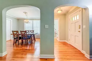 182 29th Ave N, Saint Petersburg, FL 33704 - Photo 9