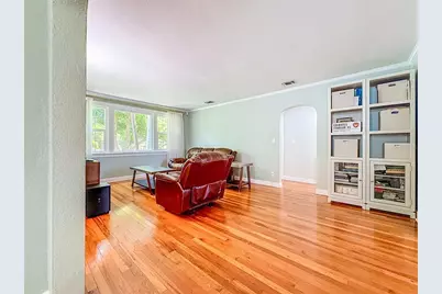 182 29th Avenue N, Saint Petersburg, FL 33704 - Photo 13