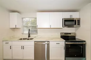 2614 E Cayuga St, Tampa, FL 33610 - Photo 7