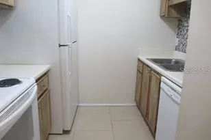 14227 Shadow Moss Ln, Tampa, FL 33613 - Photo 5