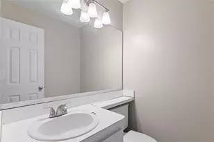 15648 Bear Creek Dr, Tampa, FL 33624 - Photo 21