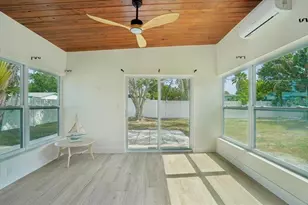 6765 W Flamingo Way S, Saint Petersburg, FL 33707 - Photo 21