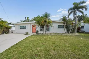 6765 W Flamingo Way S, Saint Petersburg, FL 33707 - Photo 1