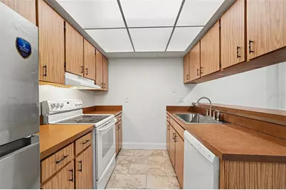 9208 N Connechusett Road #C, Tampa, FL 33617 - Photo 11