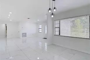 1506 S Oregon Cir, Tampa, FL 33612 - Photo 7