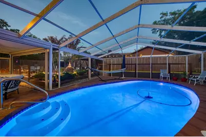 11311 Linbanks Place, Tampa, FL 33617 - Photo 5