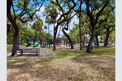 315 S Bermuda Boulevard, Tampa, FL 33605 - Photo 33