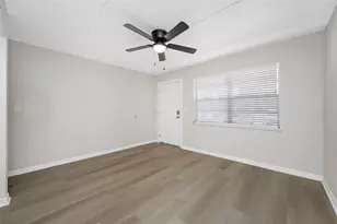 8012 Blind Pass Rd, Saint Petersburg, FL 33706 - Photo 5