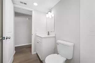 8012 Blind Pass Rd, Saint Petersburg, FL 33706 - Photo 9