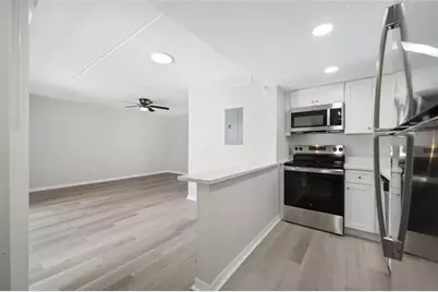 7950 Blind Pass Road #4, Saint Petersburg, FL 33706 - Photo 5