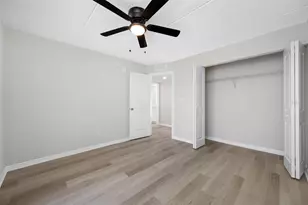 7950 Blind Pass Rd, Saint Petersburg, FL 33706 - Photo 19