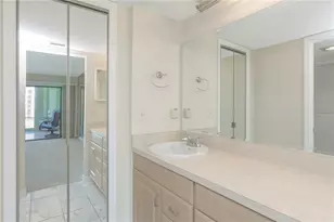 7871 Sailboat Key Blvd S, Saint Petersburg, FL 33707 - Photo 19