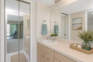 7871 Sailboat Key Blvd S, Saint Petersburg, FL 33707 - Photo 13