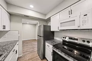 9208 N Connechusett Rd, Tampa, FL 33617 - Photo 9