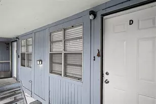 9208 N Connechusett Rd, Tampa, FL 33617 - Photo 25