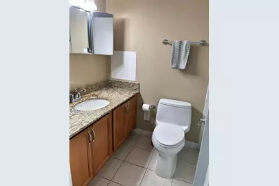 868 Bayway Boulevard #304, Clearwater Beach, FL 33767 - Photo 9