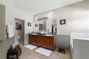 5635 Fisher Glen Loop, Wesley Chapel, FL 33545 - Photo 17