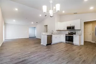 645 Vittorio Dr, Winter Haven, FL 33884 - Photo 3