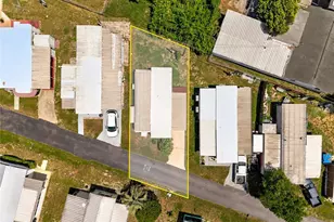 37433 Ray Dr, Zephyrhills, FL 33541 - Photo 3