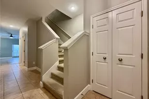 526 101st Ave N, Saint Petersburg, FL 33702 - Photo 5