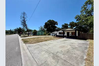 3745 10th Avenue S, Saint Petersburg, FL 33711 - Photo 3