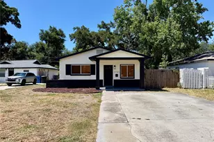 3745 10th Ave S, Saint Petersburg, FL 33711 - Photo 1