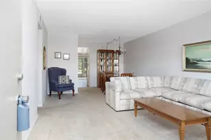 5090 Bay Street NE, Saint Petersburg, FL 33703 - Photo 3