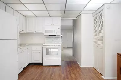5090 Bay Street NE #121, Saint Petersburg, FL 33703 - Photo 9