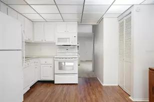 5090 Bay Street NE, Saint Petersburg, FL 33703 - Photo 9