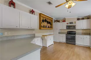 6311 Nodoc Rd, Spring Hill, FL 34609 - Photo 15