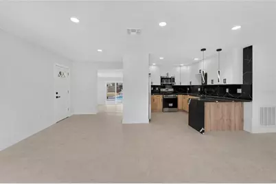 4711 W Lawn Avenue, Tampa, FL 33611 - Photo 15