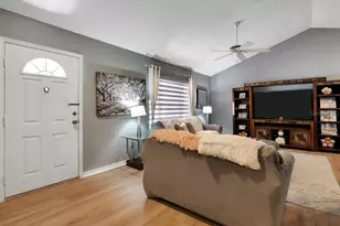 1048 Malletwood Dr, Brandon, FL 33510 - Photo 9