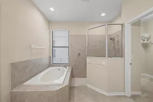440 Westchester Hills Ln, Valrico, FL 33594 - Photo 13