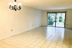6330 Grand Bahama Cir, Tampa, FL 33615 - Photo 13