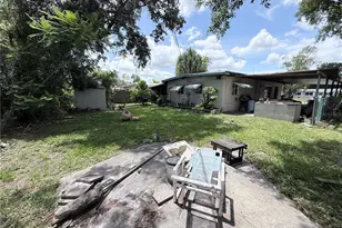 2332 W Oak St, Kissimmee, FL 34741 - Photo 9