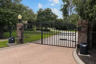 2280 MacKenzie Ct, Clearwater, FL 33765 - Photo 3