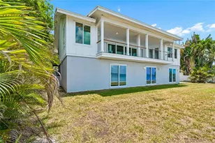 970 Boca Ciega Isle Dr, Saint Pete Beach, FL 33706 - Photo 11