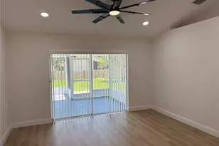 245 Chardonnay Pl, Valrico, FL 33594 - Photo 5