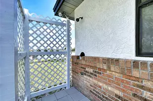 2881 Hammock Dr, Plant City, FL 33566 - Photo 13