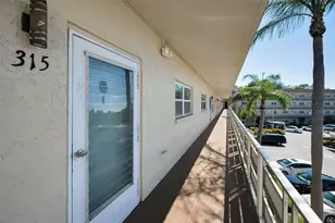 5725 80th St N, Saint Petersburg, FL 33709 - Photo 3
